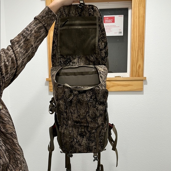 BADLANDS Rise Pack - Picture 2 of 10